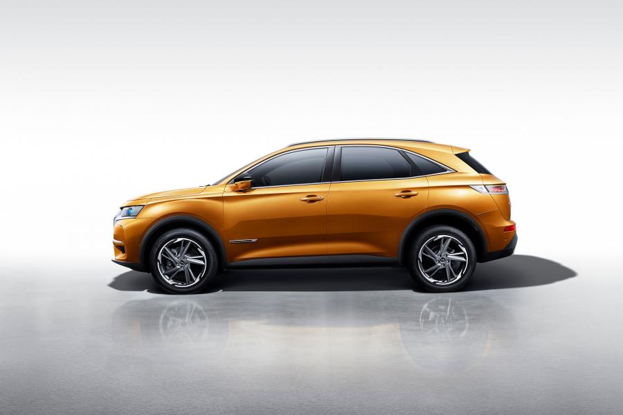  DS 7 Crossback Opera (X74) 2018 года  (CN) (фото 4 из 7)